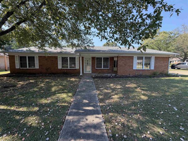 1920 N James St , Jacksonville, AR 72076