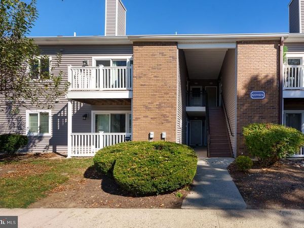 8210 TAMARRON DRIVE, PLAINSBORO, NJ 00000