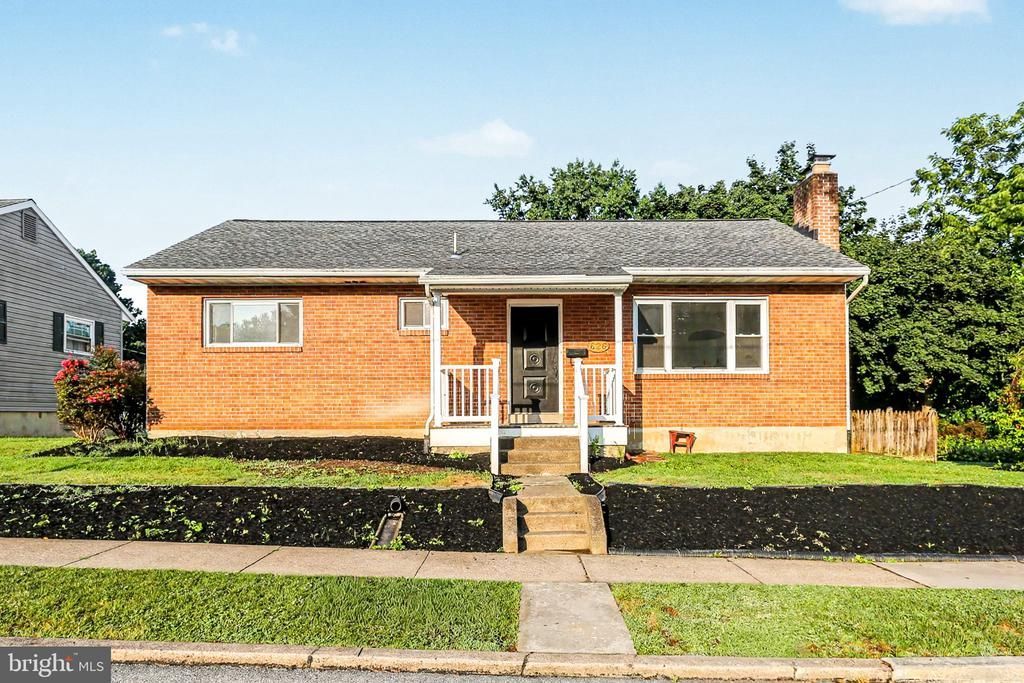 626 S Locust Street, Elizabethtown, PA 17022 Main Photo