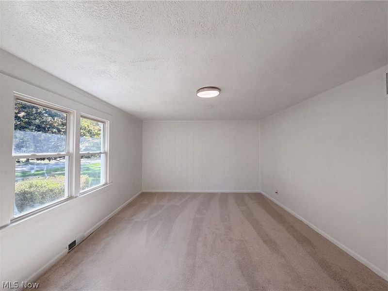 9022 Manorford Drive, Cleveland, OH 44130 Photo 7