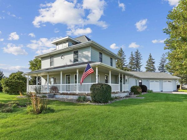 25773 Butler Center Road , Clarksville, IA 50619