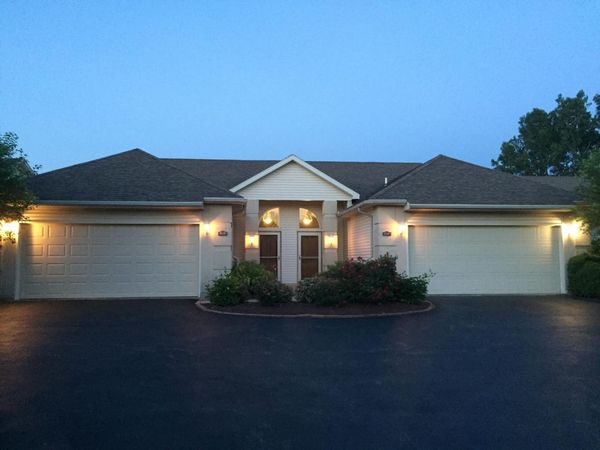 1010 hilltop Lane , Toledo, OH 43615
