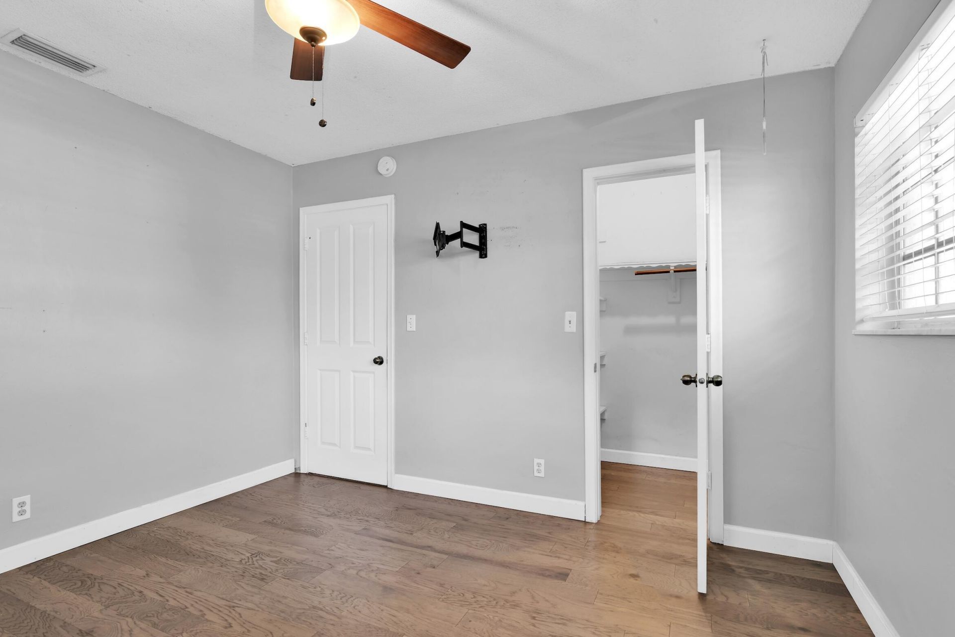 7470 NW 10th Court, Plantation, FL 33313 Photo