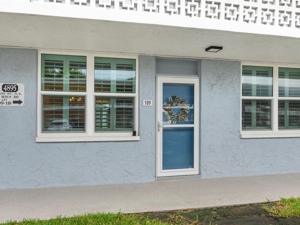 4895 BAY STREET NE, Unit 109, ST PETERSBURG, FL 33703
