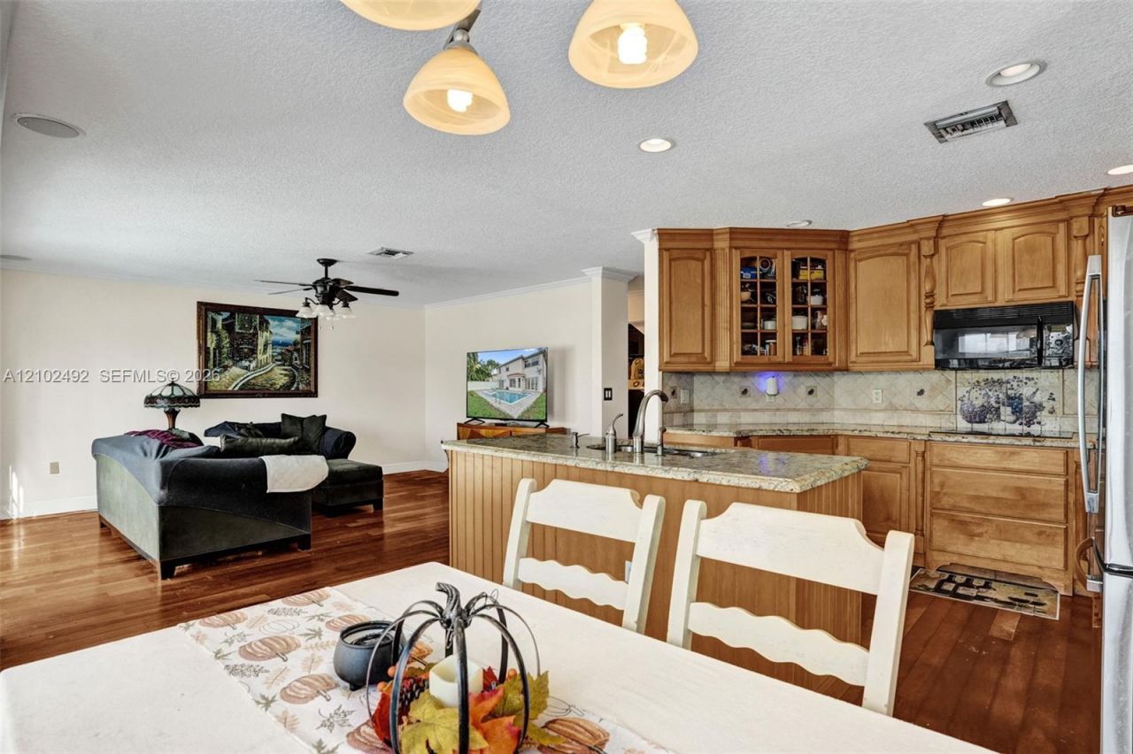 7860 NW 28th St , Margate, FL 33063 Photo