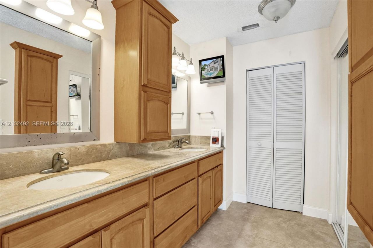 7860 NW 28th St , Margate, FL 33063 Photo