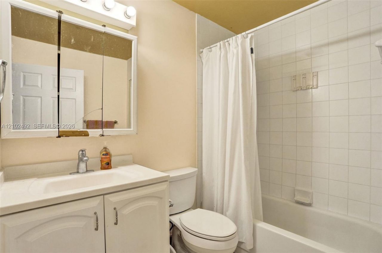7860 NW 28th St , Margate, FL 33063 Photo