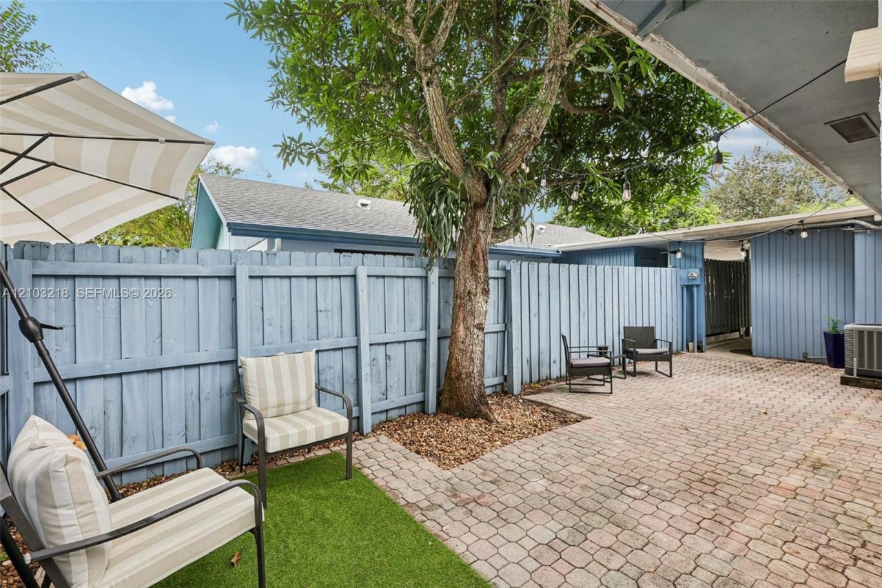 3721 W Valley Green Dr , Unit 48, Davie, FL 33328 Photo
