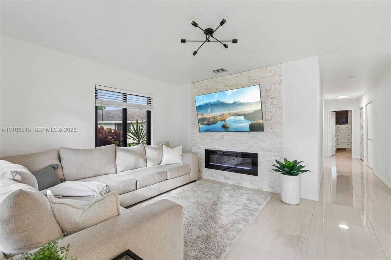 3721 W Valley Green Dr , Unit 48, Davie, FL 33328 Photo