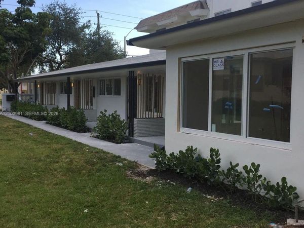 2121 NE 167th St , Unit 3, North Miami Beach, FL 33162