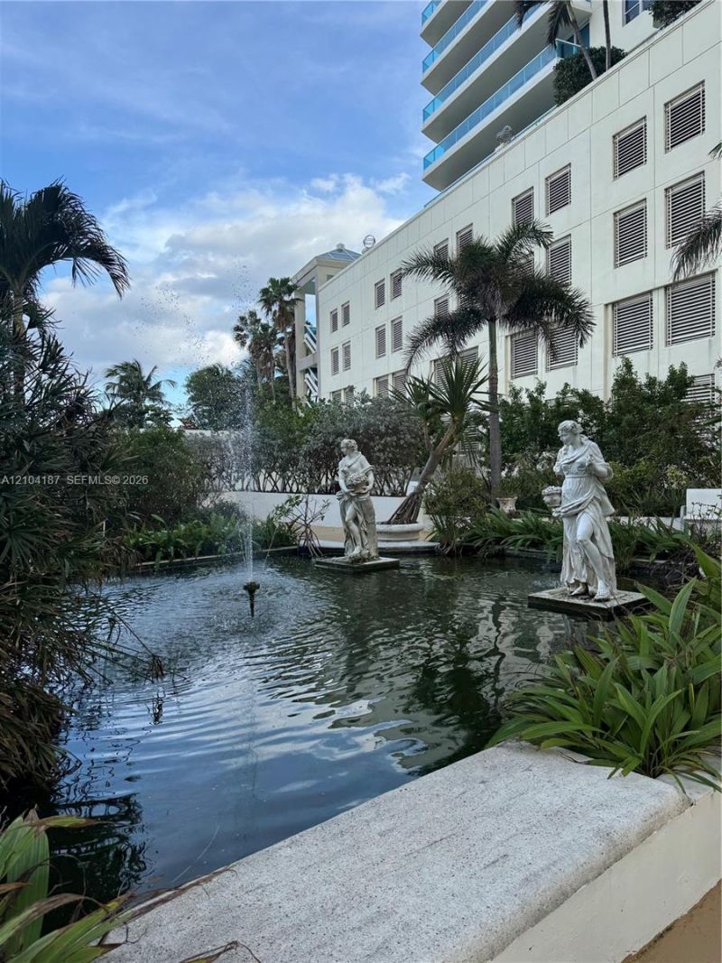 5055 Collins Ave , Unit 8N, Miami Beach, FL 33140 Photo