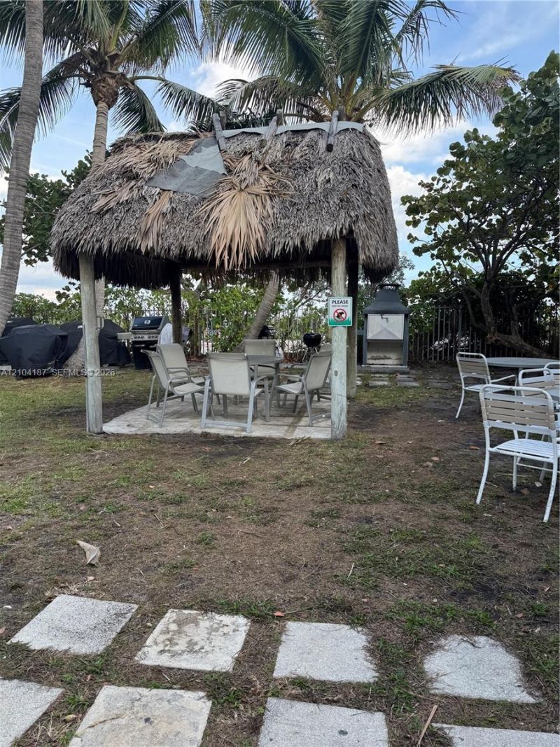 5055 Collins Ave , Unit 8N, Miami Beach, FL 33140 Photo
