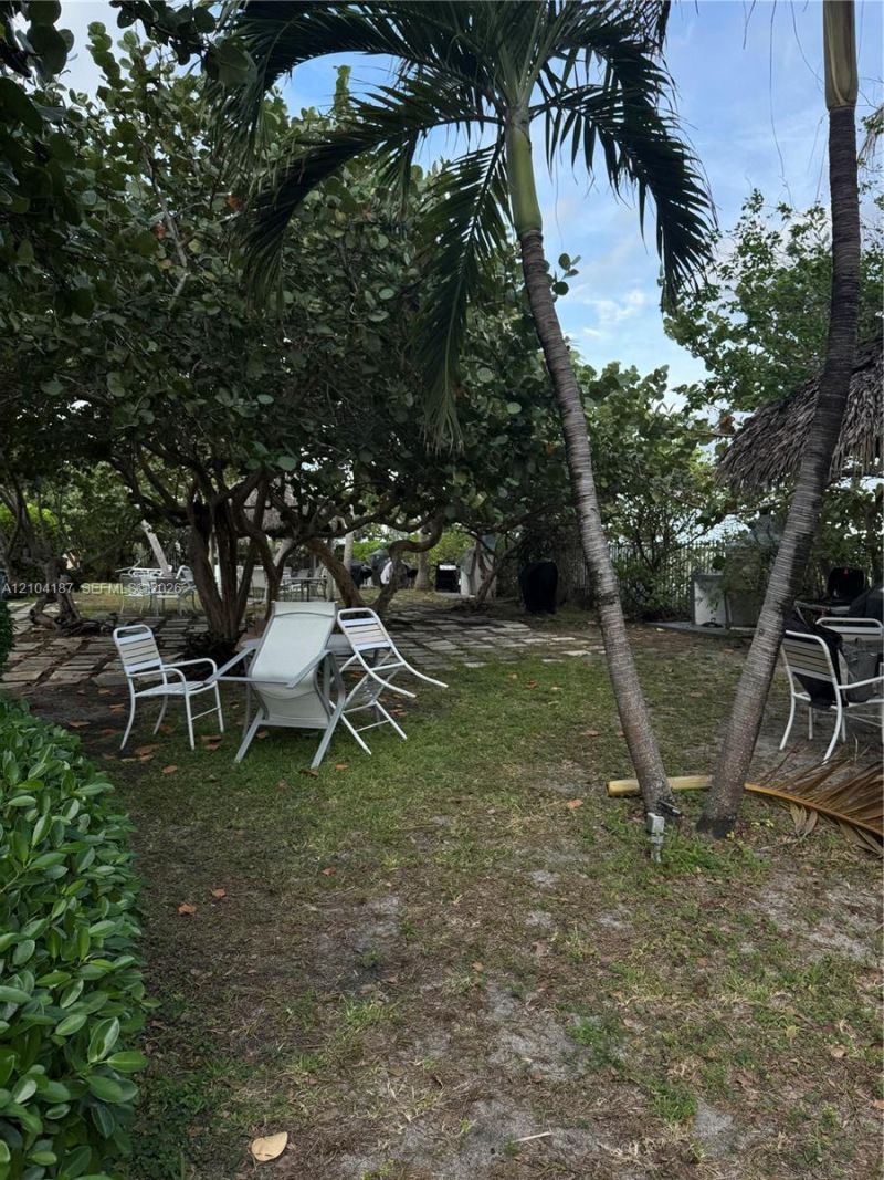 5055 Collins Ave , Unit 8N, Miami Beach, FL 33140 Photo
