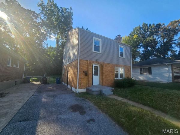 4314 Begg Boulevard , St Louis, MO 63121