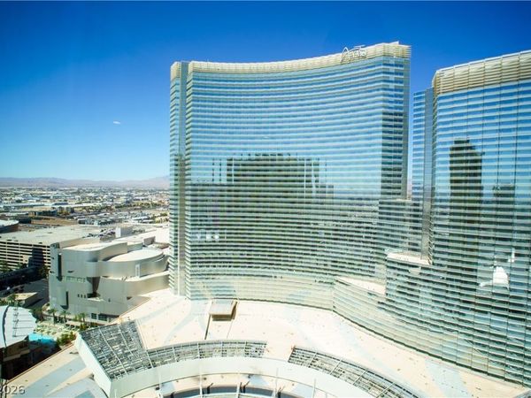 3726 Las Vegas Boulevard , Unit 2702, Las Vegas, NV 89158