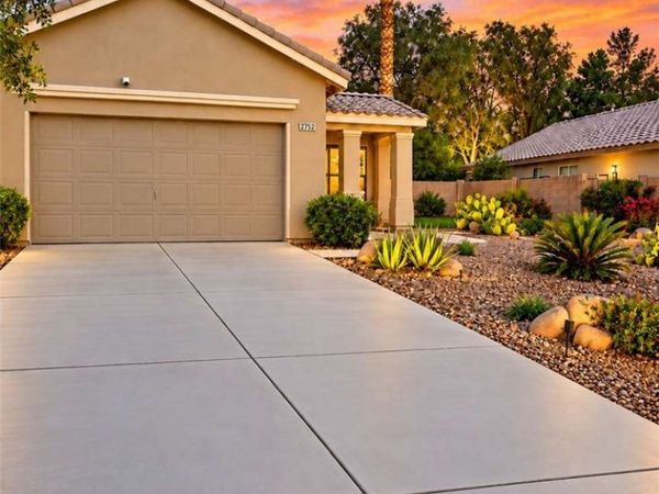 2752 Saigon Drive , Henderson, NV 89052