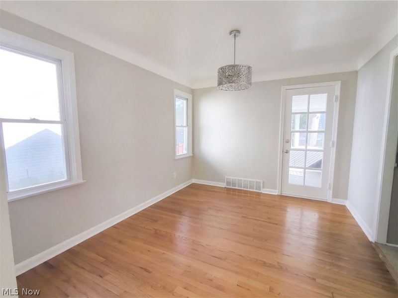3659 Fenley Road, Cleveland, OH 44121 Photo 10