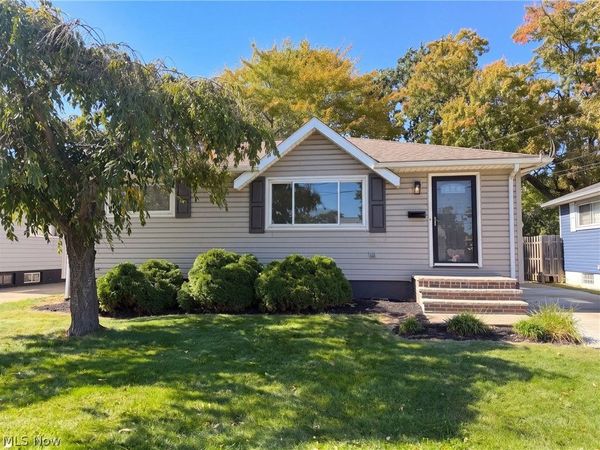 6076 Robert Drive , Brook Park, OH 44142