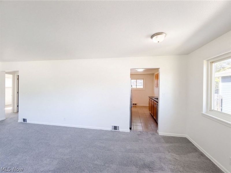 6076 Robert Drive, Brook Park, OH 44142 Photo 10