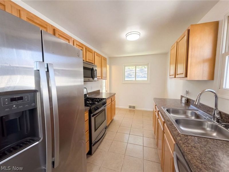 6076 Robert Drive, Brook Park, OH 44142 Photo 2