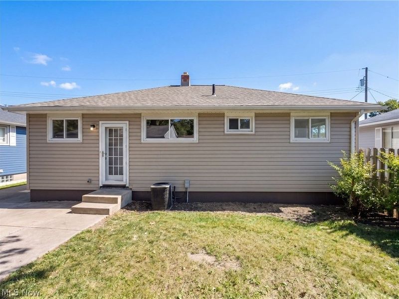 6076 Robert Drive, Brook Park, OH 44142 Photo 25