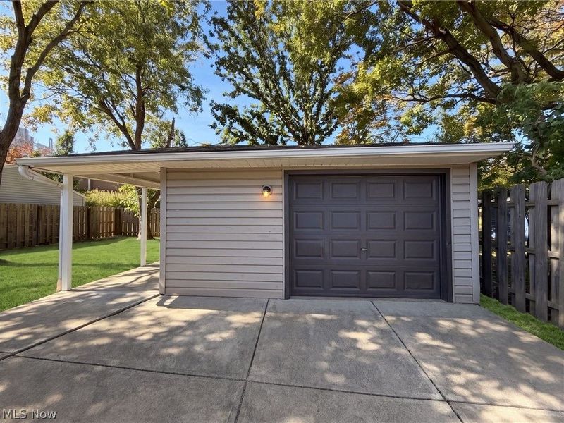 6076 Robert Drive, Brook Park, OH 44142 Photo 27