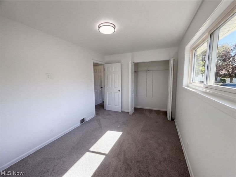 6076 Robert Drive, Brook Park, OH 44142 Photo 4