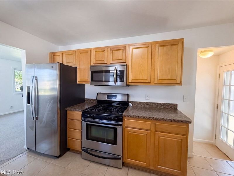 6076 Robert Drive, Brook Park, OH 44142 Photo 7