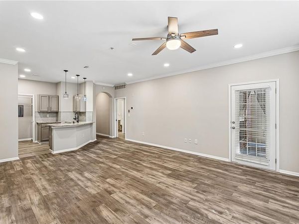 5641 Roswell Road , Unit 111, Sandy Springs, GA 30342