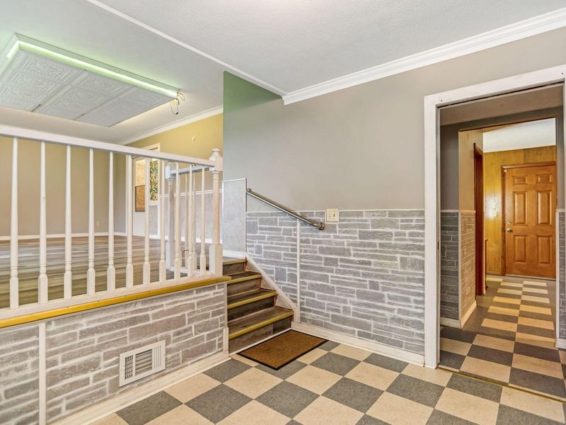 4787 Almont Drive , Columbus, OH 43229 Photo 13