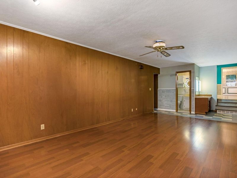 4787 Almont Drive , Columbus, OH 43229 Photo 32