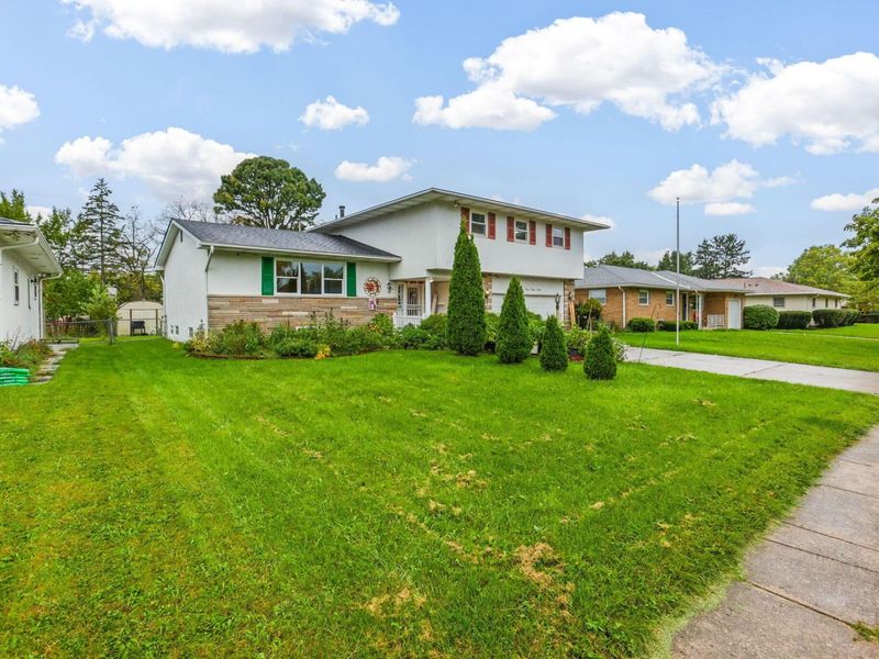 4787 Almont Drive , Columbus, OH 43229 Photo 4