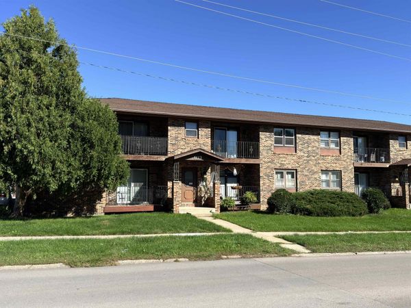 1113 Flammang Drive, Unit 3, Waterloo, IA 50702