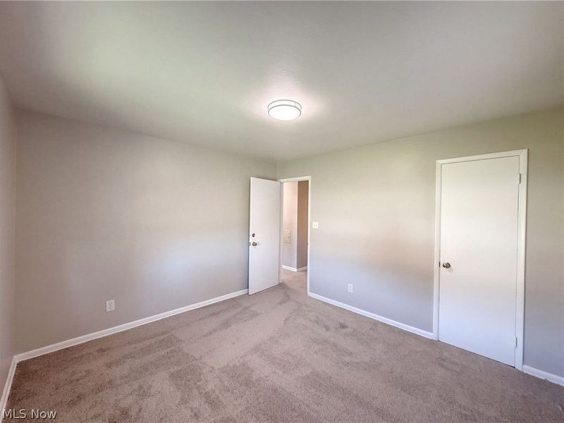 11301 Riveredge Drive , Parma, OH 44130 Photo 13