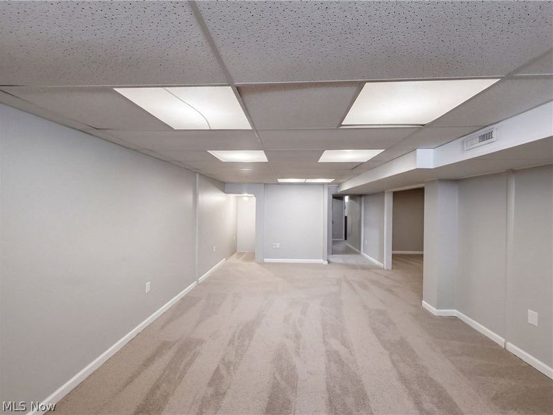 11301 Riveredge Drive , Parma, OH 44130 Photo 17