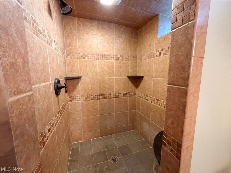 11301 Riveredge Drive , Parma, OH 44130 Photo 22