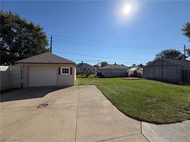11301 Riveredge Drive , Parma, OH 44130 Photo 24