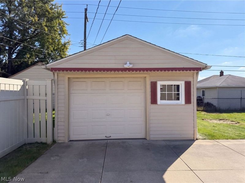 11301 Riveredge Drive , Parma, OH 44130 Photo 26