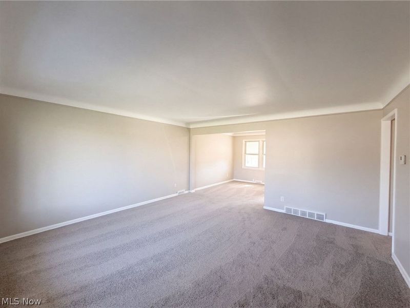 11301 Riveredge Drive , Parma, OH 44130 Photo 3