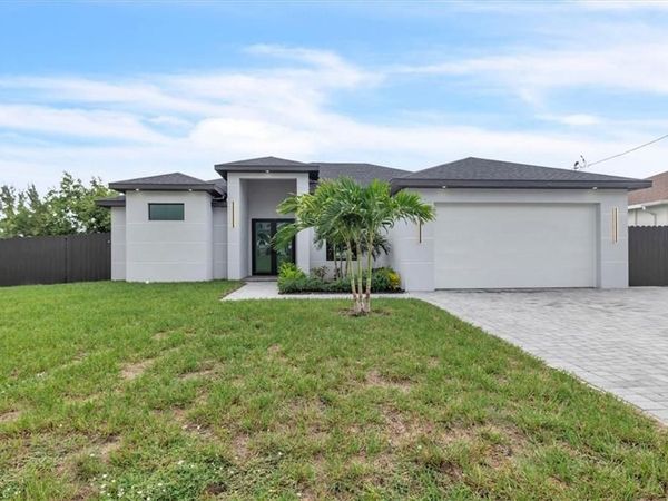 2107 SW 15th PL, CAPE CORAL, FL 33991
