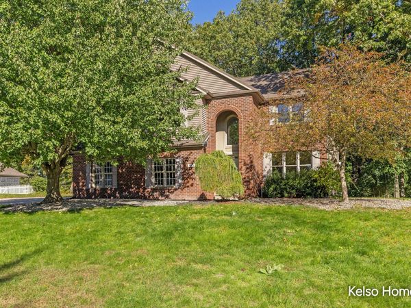 2474 Candlestick Avenue SE, Grand Rapids, MI 49546