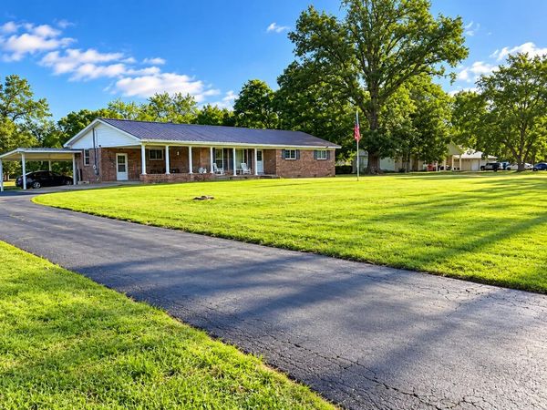 135 MAIN ST, Saltillo, TN 38370