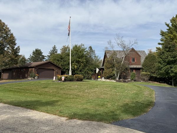 30526 101st St, Salem Lakes, WI 53105