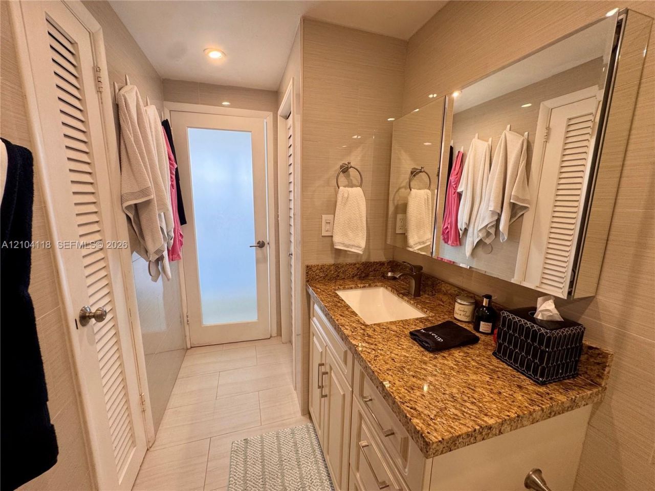 2899 Collins Ave , Unit 1242, Miami Beach, FL 33140 Photo