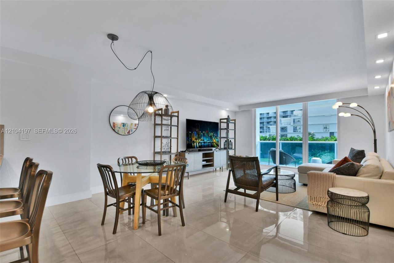 2301 Collins Ave , Unit 303, Miami Beach, FL 33139 Photo