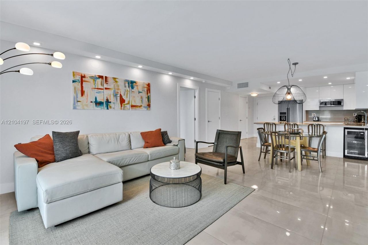 2301 Collins Ave , Unit 303, Miami Beach, FL 33139 Photo