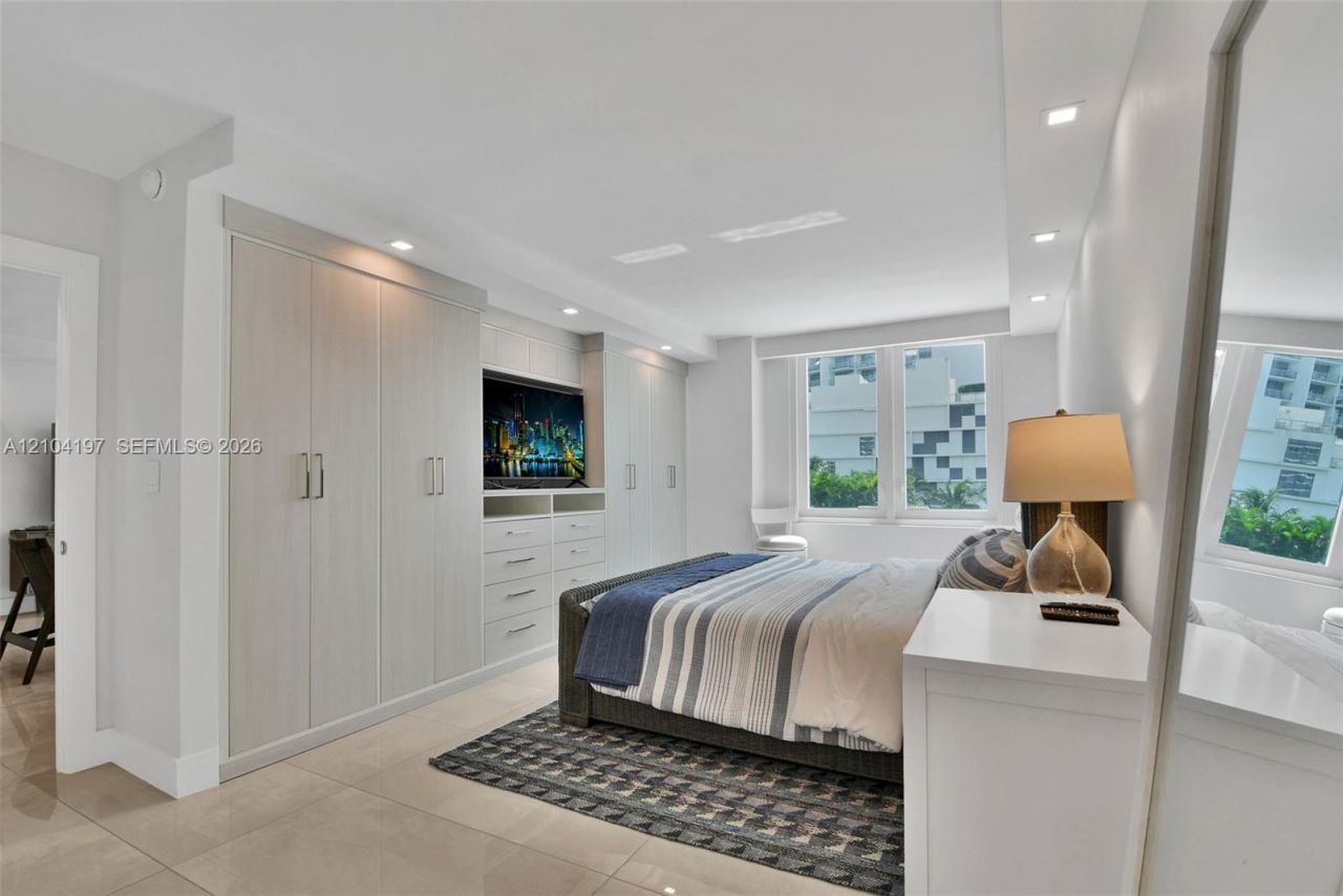 2301 Collins Ave , Unit 303, Miami Beach, FL 33139 Photo