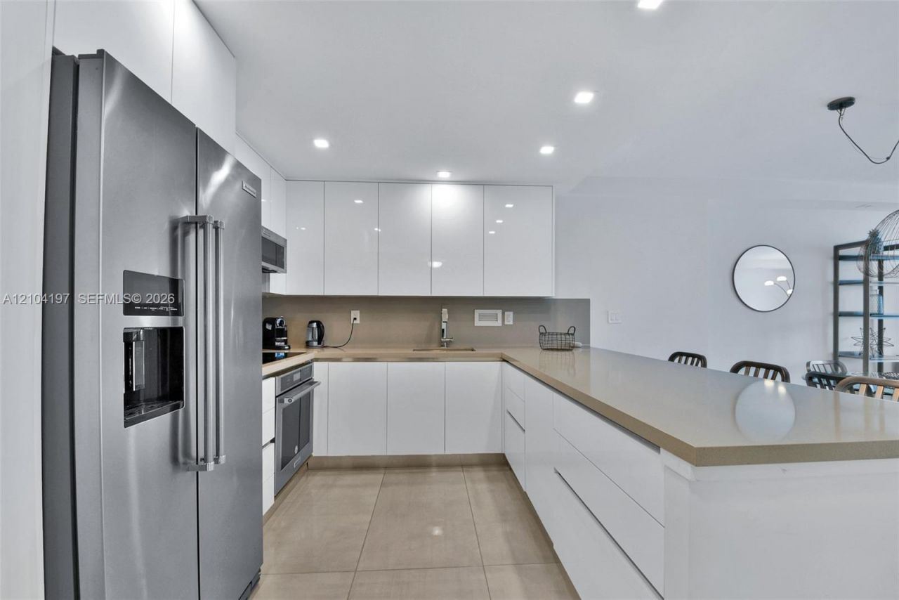 2301 Collins Ave , Unit 303, Miami Beach, FL 33139 Photo