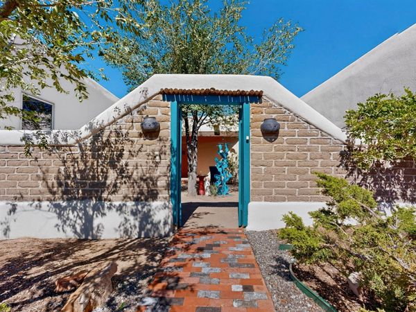 18 Dovela Road , Santa Fe, NM 87508