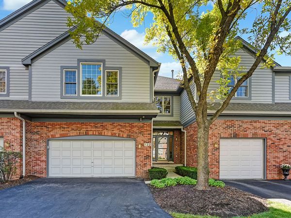 132 Northgate Place , Burr Ridge, IL 60527